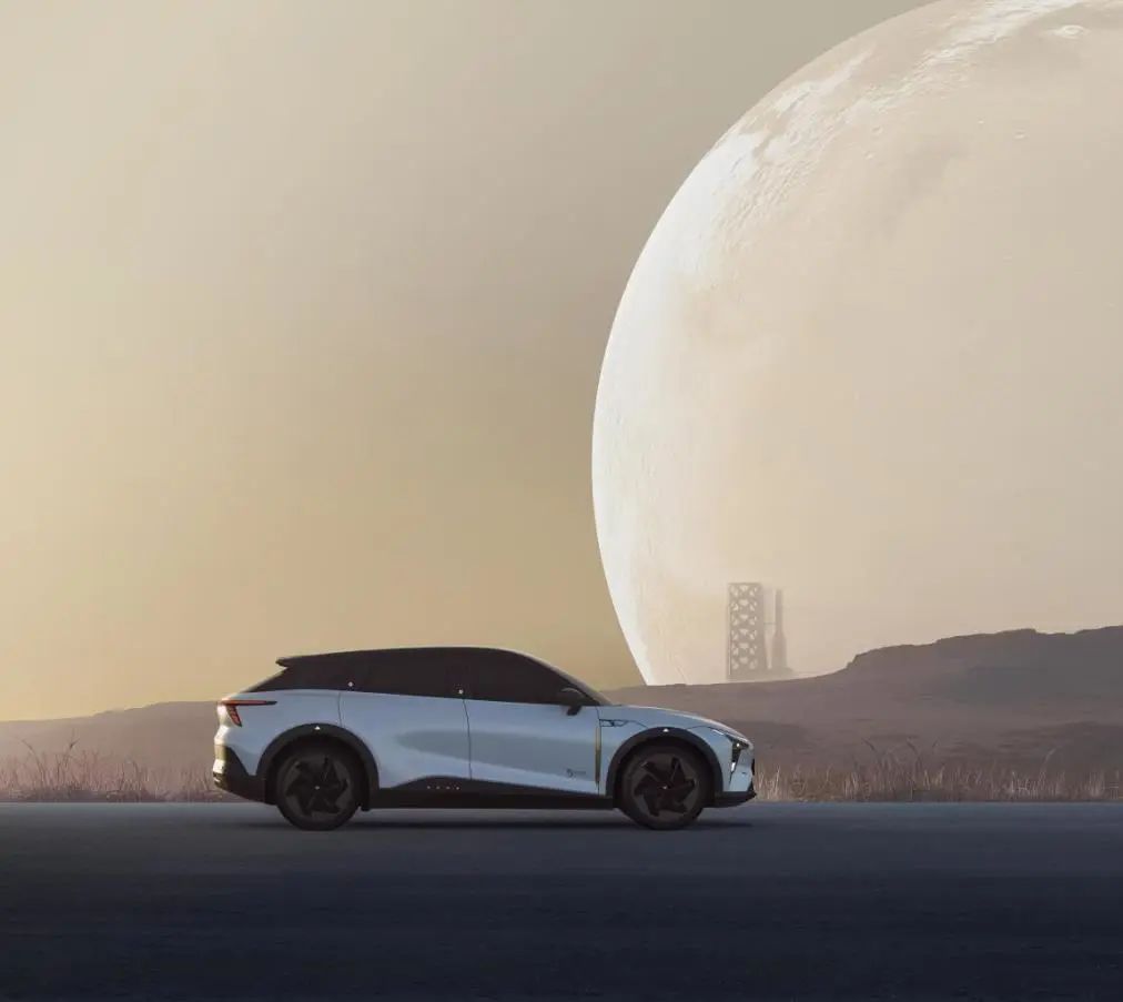 特斯拉的功能安全_特斯拉汽车:安全与智能的完美融合_特斯拉智能汽车