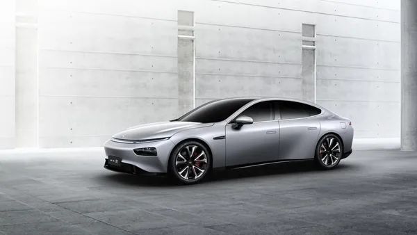 特斯拉汽车：安全与智能的完美融合_特斯拉安全功能拯救司乘_特斯拉的功能安全