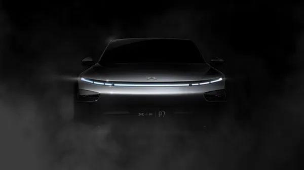 特斯拉的功能安全_特斯拉安全功能拯救司乘_特斯拉汽车：安全与智能的完美融合