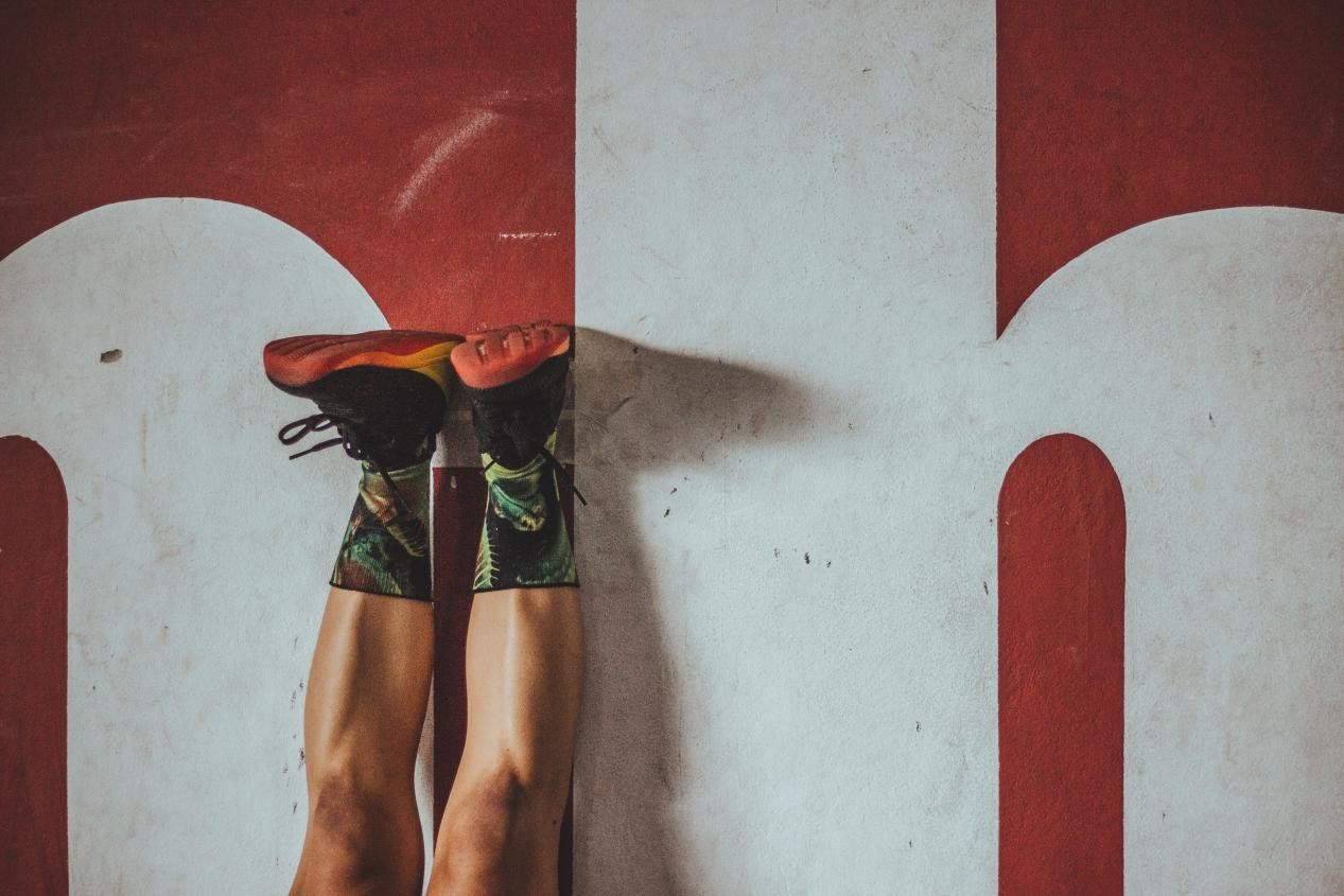 轻松智选智能扫地机是真的吗_让家庭生活更轻松的智能解决方案_轻松生活的智慧