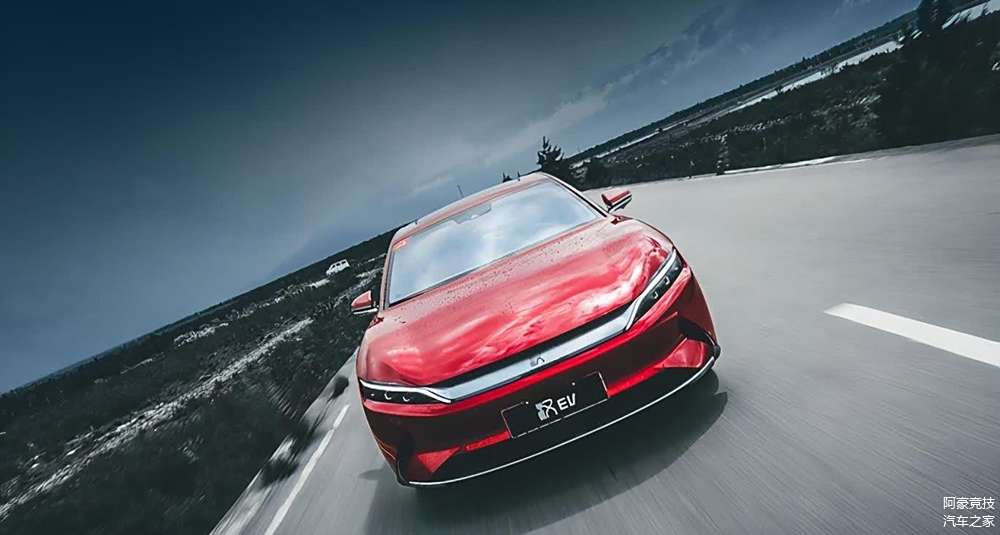 宝马汽车竞争策略制定_激烈市场竞争中,宝马汽车安全性的价值_宝马汽车产品市场竞争分析