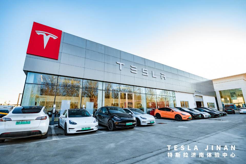 特斯拉电动汽车安全系数如何_特斯拉不仅是电动车,更是安全的代表_特斯拉电动车安全性