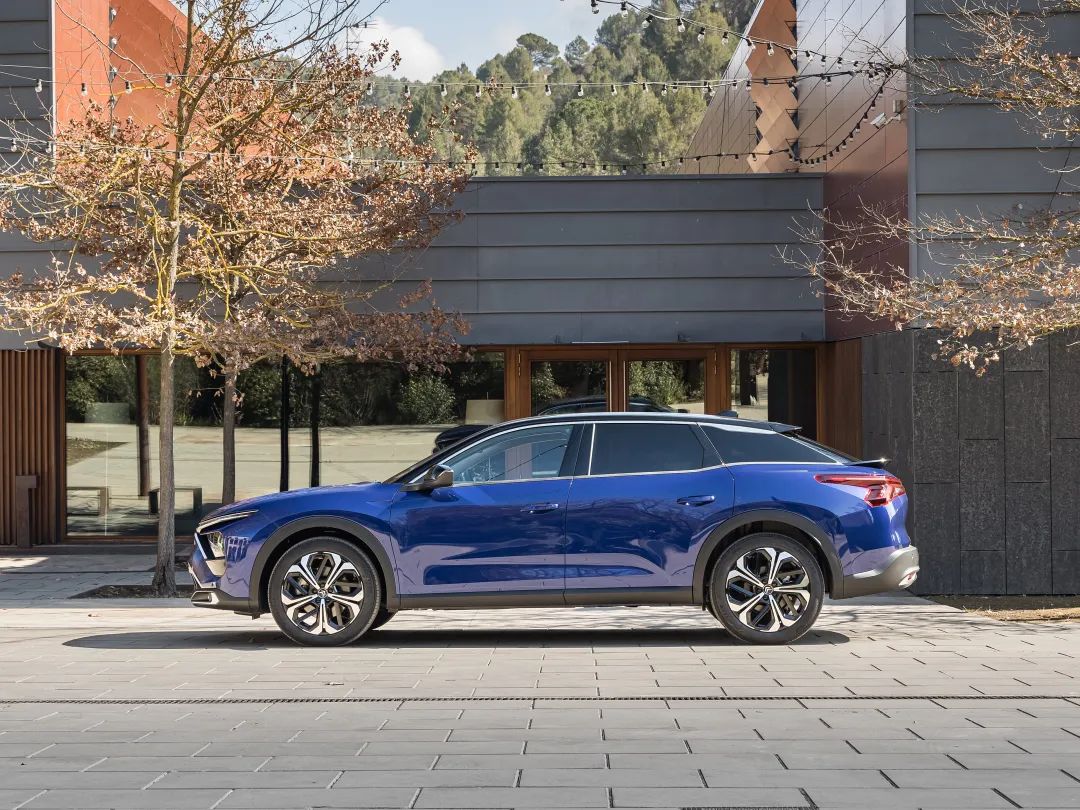 评估宝马在安全领域的市场竞争力_宝马竞争战略_宝马市场经理评估