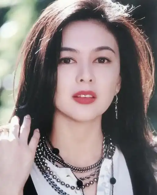 关之琳的演艺成就与影响力_关之琳成名_什么球对关之琳影响大