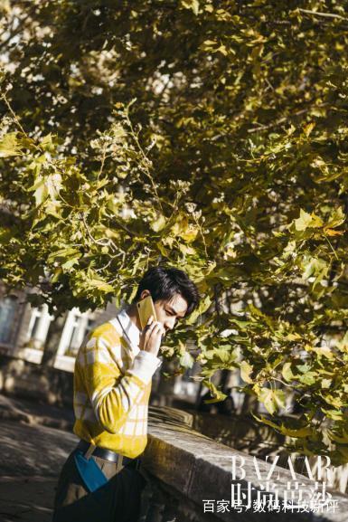 帅翻整个巴黎时装周,许魏洲携华为nova3樱草金引领时尚潮流