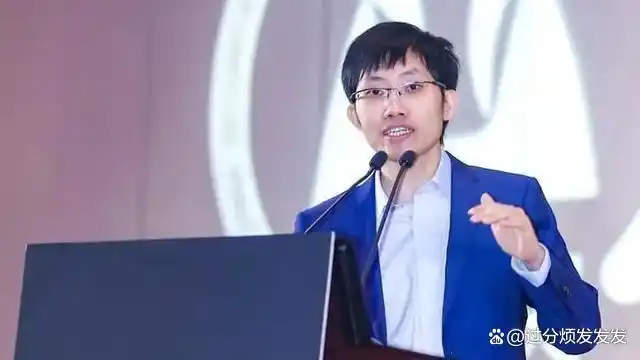 从创业初期到行业巨头:马化腾的历程_马化腾的创业历程及启发_马化腾创业初期的艰难与奇迹