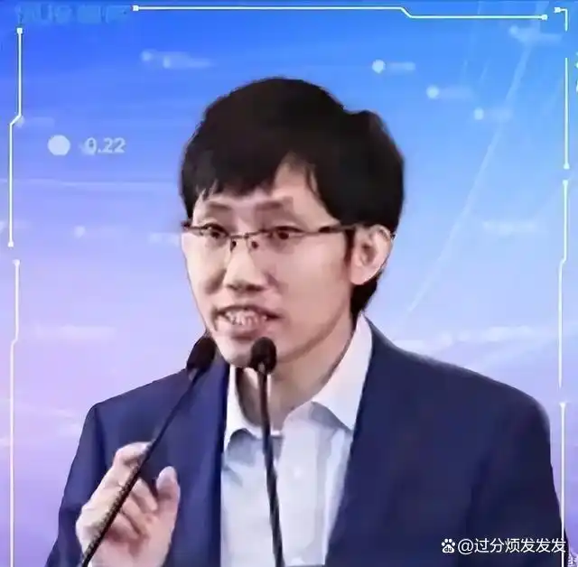 马化腾创业初期的艰难与奇迹_从创业初期到行业巨头:马化腾的历程_马化腾的创业历程及启发