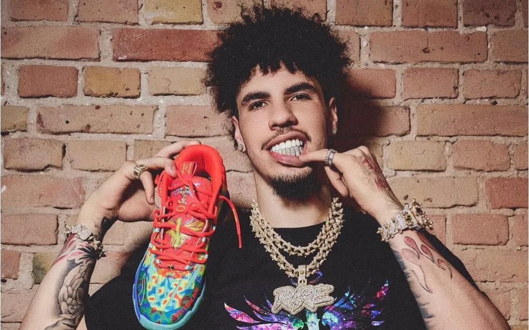 探索NFT市场的崛起:数字艺术如何改变传统艺术行业_数字艺术的广泛性和影响力_数字艺术发展