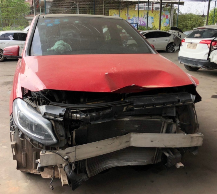 初入职场的他,在瓜子二手车上买了辆奔驰