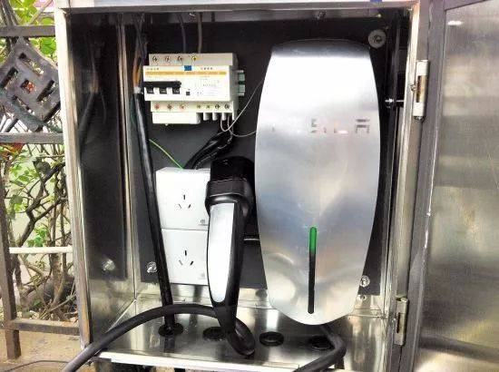 动力源特斯拉_动力电池特斯拉_电动汽车革命:特斯拉Model Y的影响力