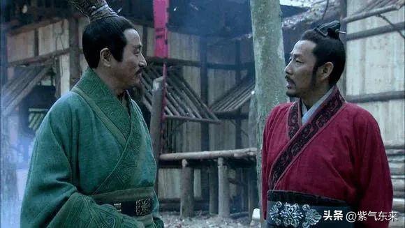 萧何的信任与背叛故事_背叛的信任的故事_背叛信任萧何故事梗概