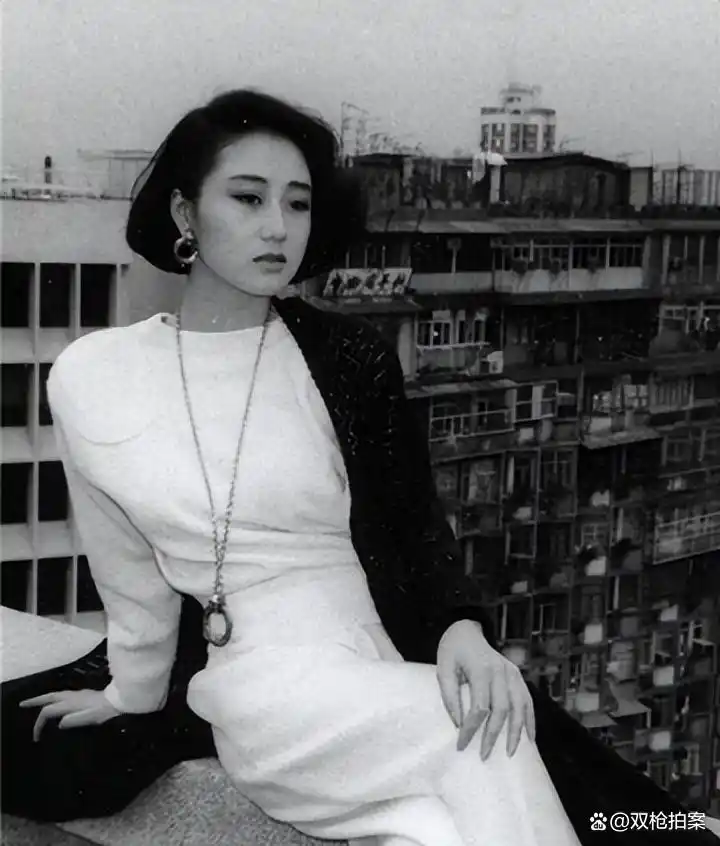 利智的生活故事与成长历程_利智的生活故事与成长历程_利智的生活故事与成长历程