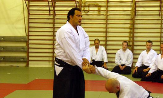 李小龙在国际影坛的影响_李小龙影响了全世界_李小龙电影成就