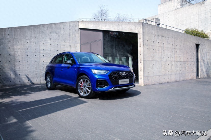 奥迪驾控体验_奥迪驾驶模式是什么意思_如何利用奥迪的智能系统提升驾驶效率?