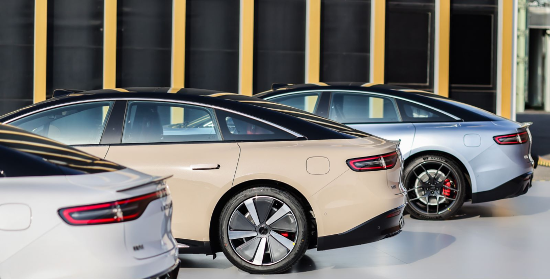 纵览小米汽车SU7 Max的性能优势_小米汽车优点_小米汽车suv