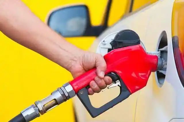 面对燃油车的反扑,新能源汽车如何保持竞争力?_面对燃油车的反扑,新能源汽车如何保持竞争力?_面对燃油车的反扑,新能源汽车如何保持竞争力?