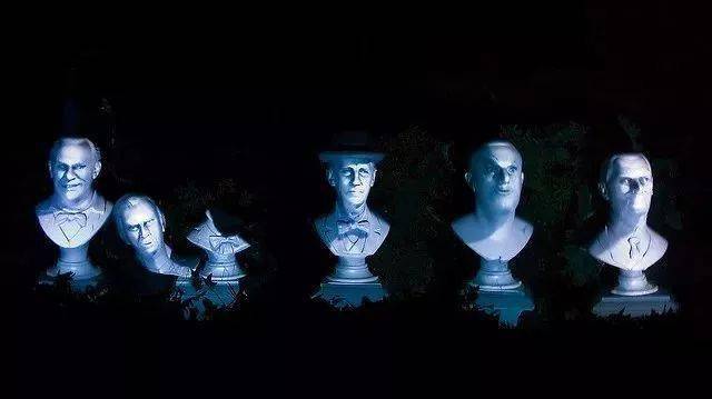 无人街景夜晚_无人机航拍夜景_无人机表演如何改变城市夜景？