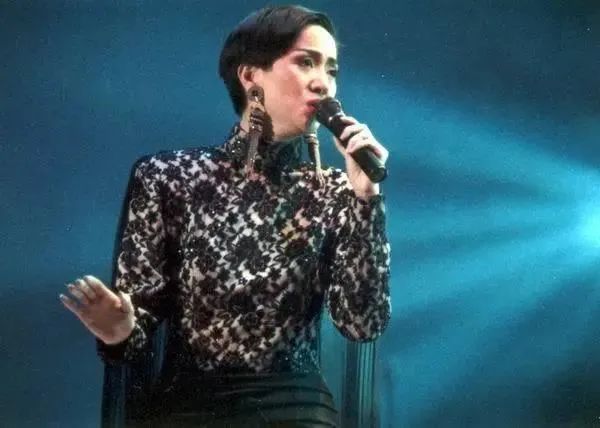 周星驰与张曼玉的银幕传奇_周星驰张曼玉经典电影片段_周星驰与张曼玉的电影名称