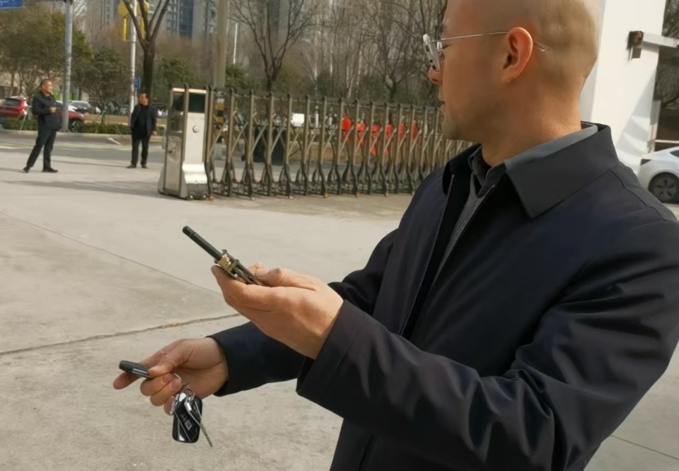 双重加密密码_创建账户时,请务必使用安全密码并启用双重身份验证以增加安全性。一些平台还提供设置密码或指纹登录的选项,以增加便利性。_指纹密码双重验证