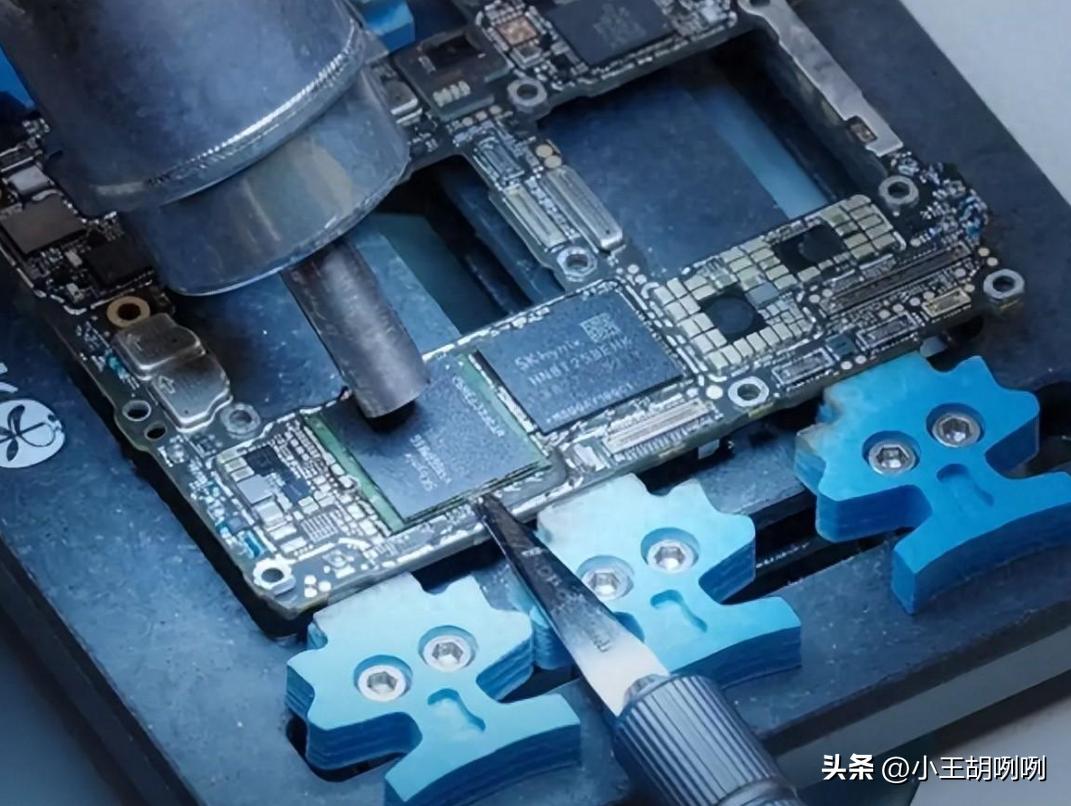 华为的市场渗透_透视华为手机的技术与市场表现_华为内部透视零件壁纸