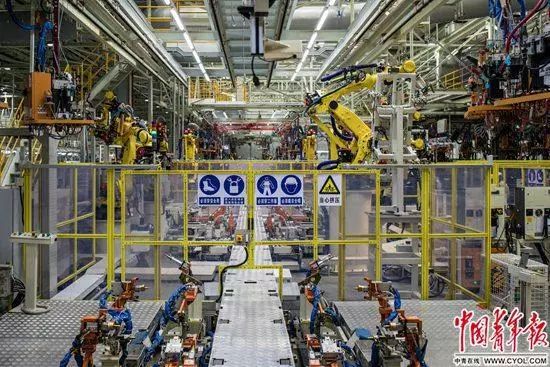 劳斯莱斯车主视角_劳斯莱斯驾驶视频大全_劳斯莱斯的驾驶体验:让你成为路上的焦点