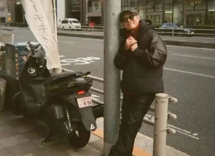 李连杰社交平台_李连杰的社交媒体与公众形象_外媒李连杰