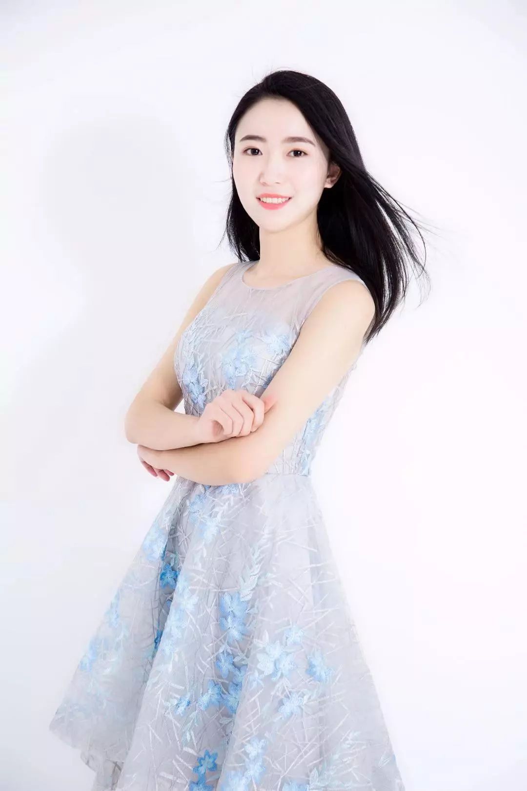 马化腾的创业历程及启发_从创业初期到行业巨头:马化腾的历程_马化腾创业初期的艰难