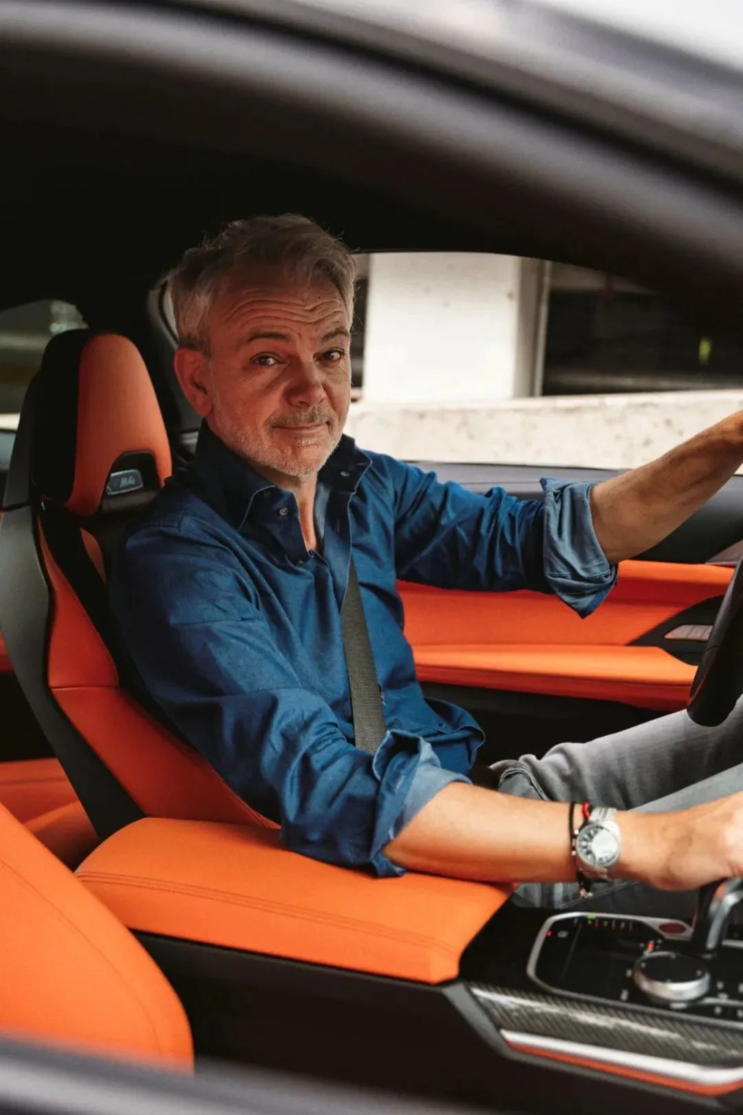 劳斯莱斯在不同时代的演变与创新_劳斯莱斯汽车发展历史_劳斯莱斯演变史