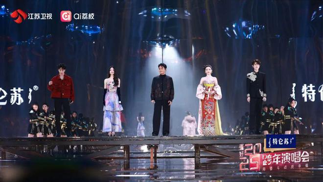 薛之谦在社交平台上开启音乐直播,互动不断_薛之谦直播间_薛之谦段子软件