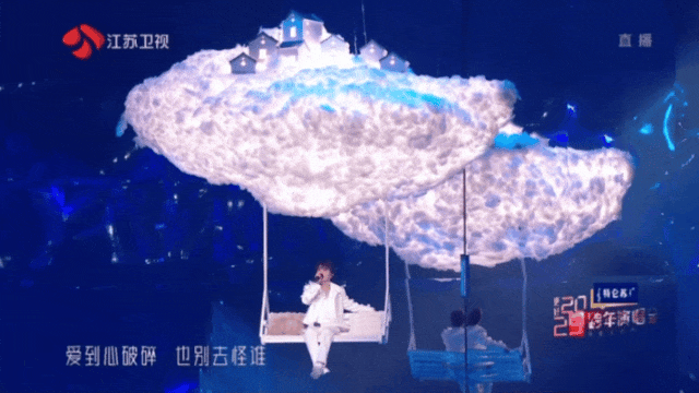 薛之谦直播间_薛之谦段子软件_薛之谦在社交平台上开启音乐直播,互动不断