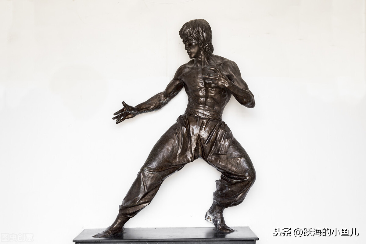 李小龙的经典电影中的人生哲理_李小龙人生哲学语录_李小龙的哲学bewater