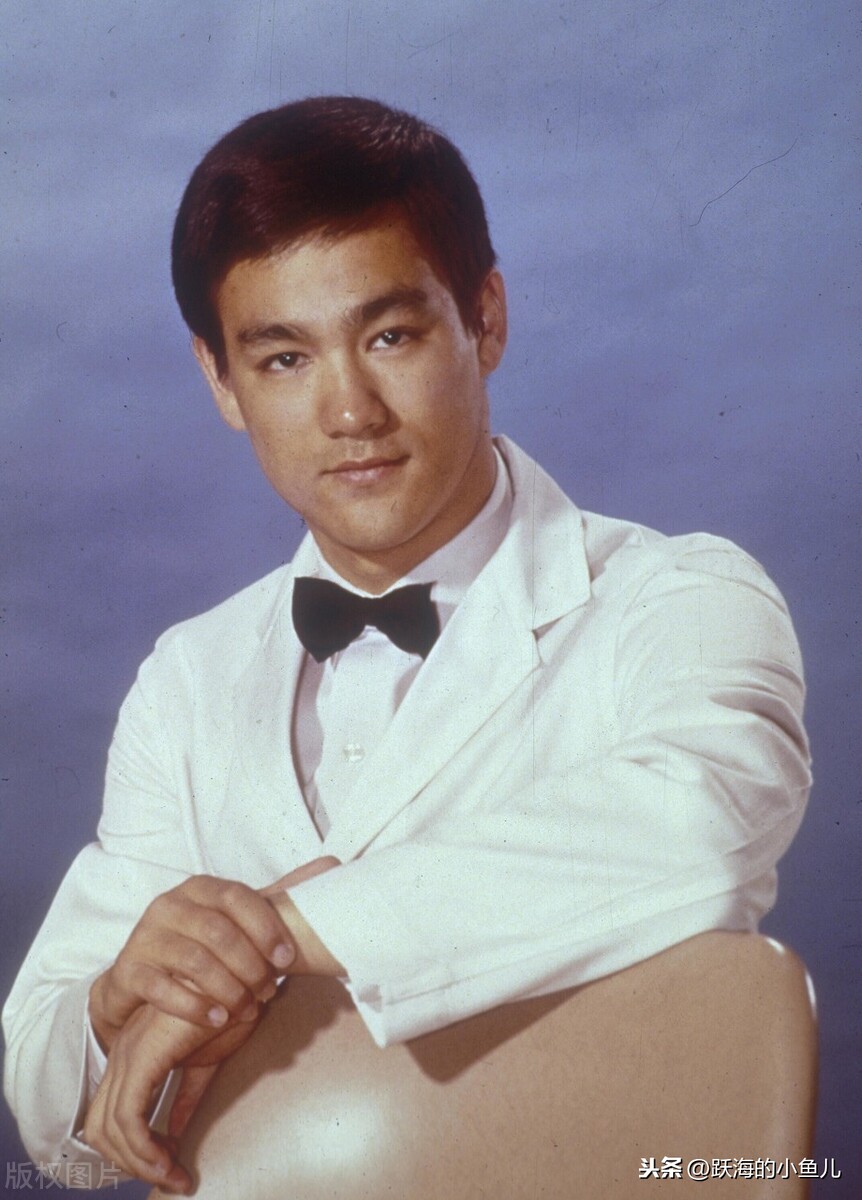 李小龙的哲学bewater_李小龙的经典电影中的人生哲理_李小龙人生哲学语录