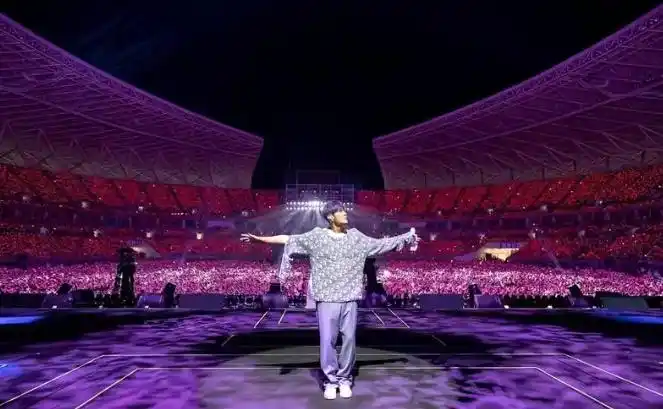 周杰伦的经典演出回顾,令人怀念_周杰伦怀念过去的歌曲_周杰伦怀旧