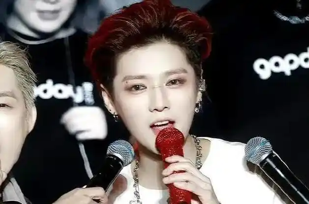 周杰伦的经典演出回顾,令人怀念_周杰伦怀念过去的歌曲_周杰伦怀旧