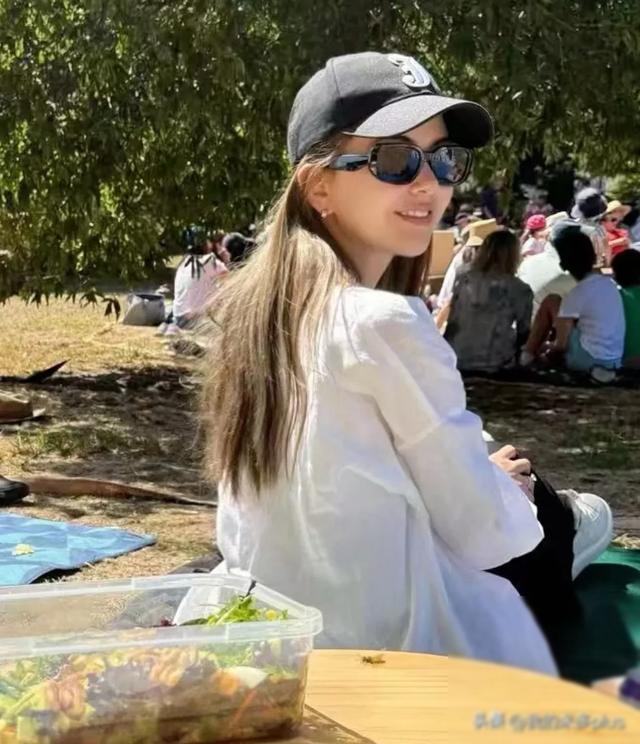 享受简单快乐的生活_周杰伦与家人一起度假,享受生活_和家馨享受和男友自拍情趣