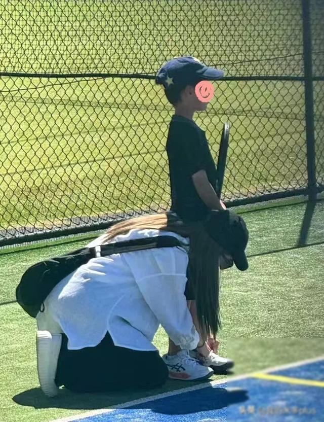 和家馨享受和男友自拍情趣_周杰伦与家人一起度假,享受生活_享受简单快乐的生活