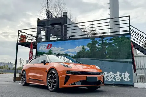 体验新款特斯拉Model Y的驾驶乐趣_试驾特斯拉modely_试驾特斯拉y