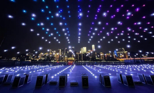 无人表演的剧场_无人舞台_无人机表演的幕后工作与团队协作