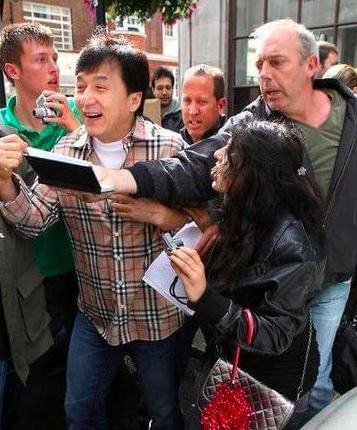 成龙的粉丝见面会与活动回顾_成龙影迷见面会_成龙粉丝见面会视频