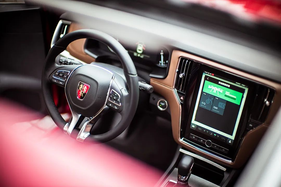 新能源汽车市场的不确定性:销量与燃油车的较量_燃油车销量排行榜_能源车与燃油车的市场份额