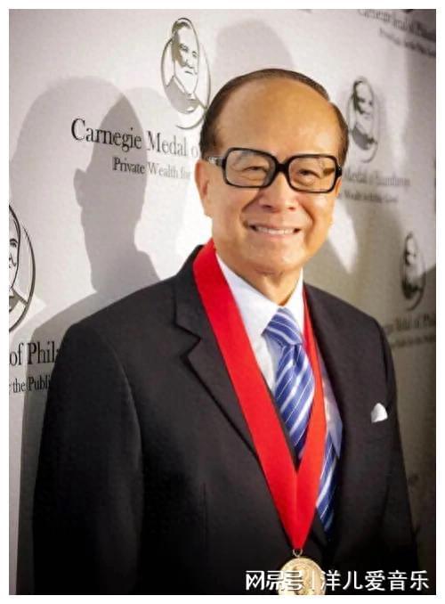 李嘉诚创业的励志故事_李嘉诚创业初期故事_李嘉诚的创业故事:勇气与智慧