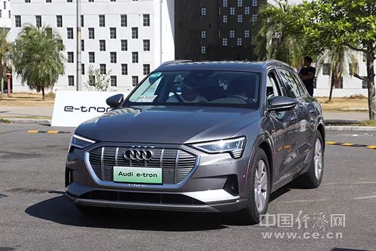 迈凯伦在全球奢华车市场的竞争力_迈凯伦在全球奢华车市场的竞争力_迈凯伦在全球奢华车市场的竞争力