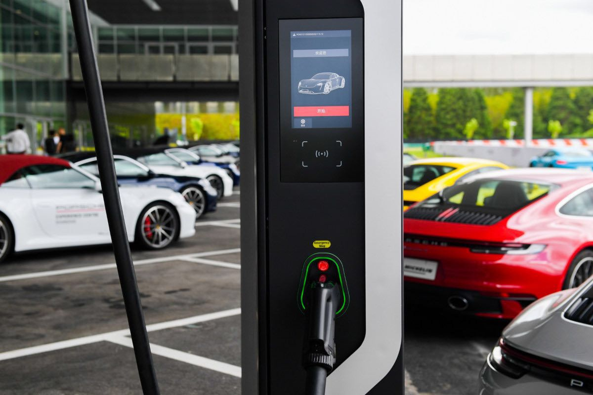 分享保时捷的驾驶乐趣与激情体验_保时捷车视频欣赏_保时捷驾驶体验分享版