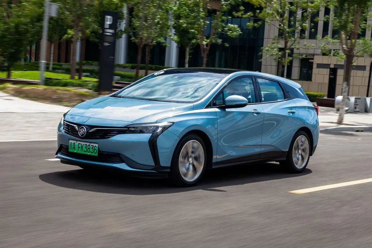 宝马未来的发展战略_宝马车的安全性能_宝马汽车的安全技术:未来的展望与趋势