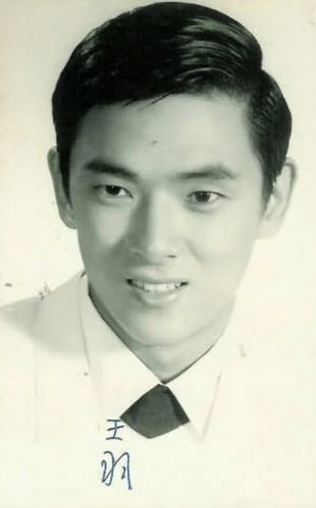 成龙的影迷里有哪些名人_成龙在全球影迷心中的影响_成龙歌曲迷