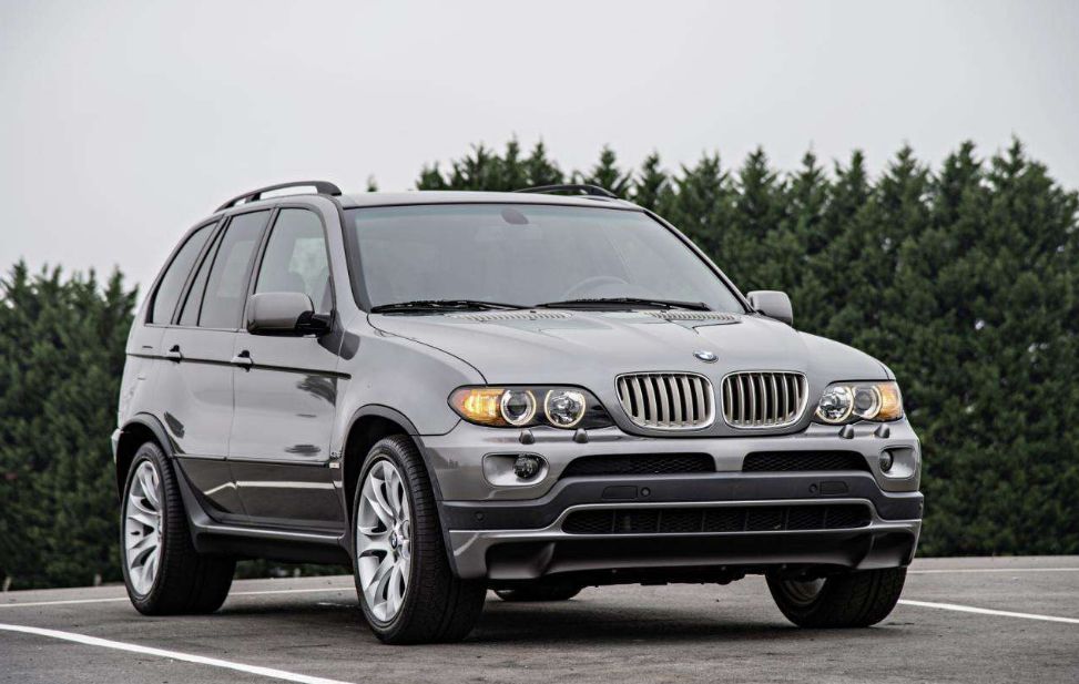 安全科技与豪华体验:宝马的完美结合_宝马科技套装是什么_宝马科技感车