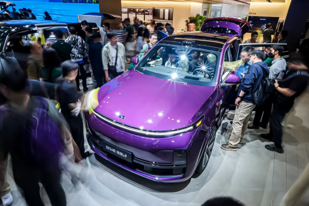 小米汽车suv_小米汽车配置_小米汽车SU7 Max的性能解析与评测