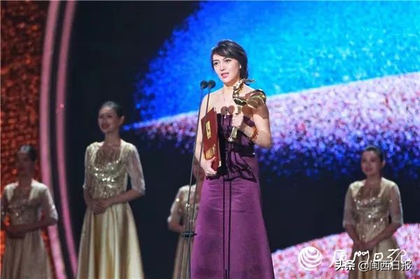 李易峰演唱所有歌_李易峰演唱会歌曲_李易峰在里程碑演唱会上致敬经典