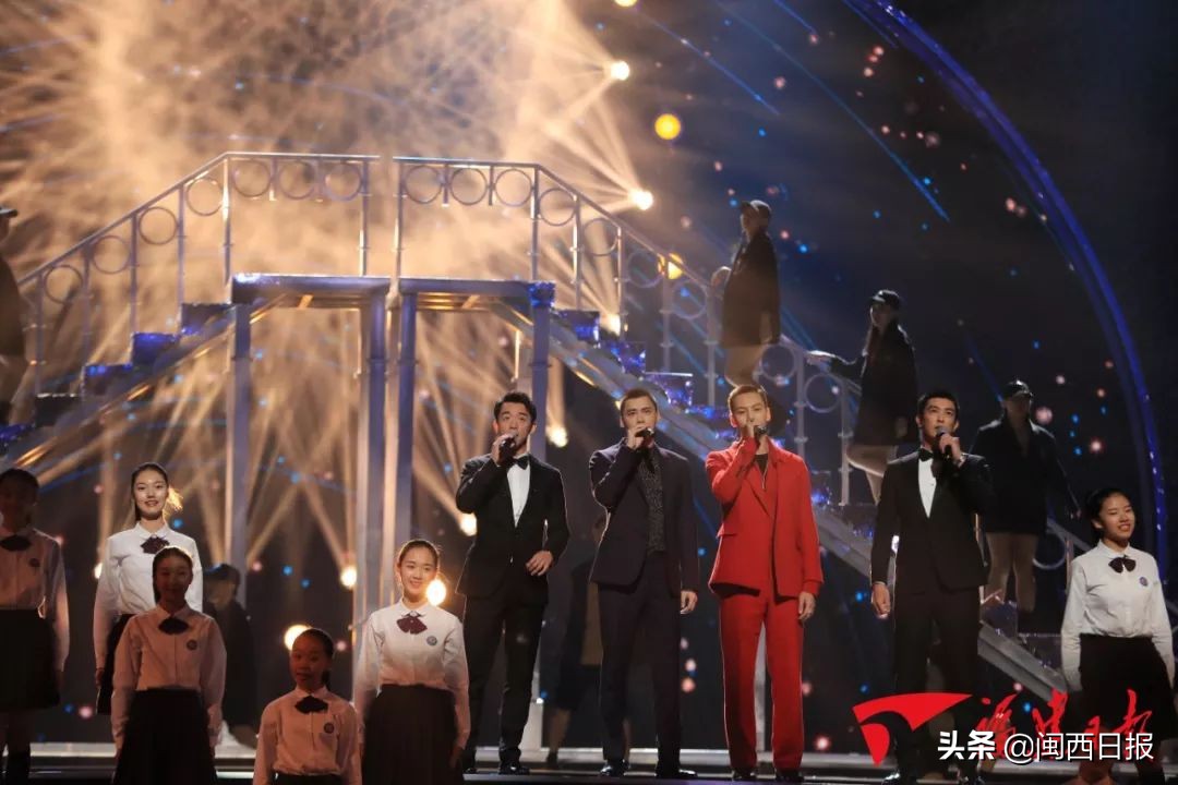 李易峰演唱所有歌_李易峰演唱会歌曲_李易峰在里程碑演唱会上致敬经典