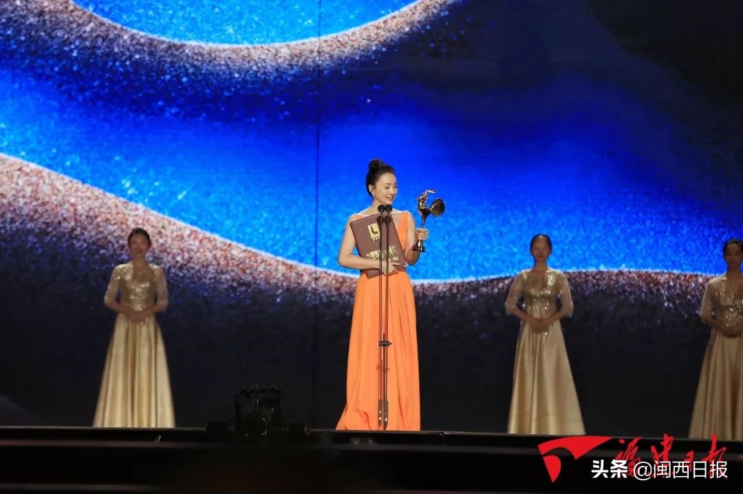 李易峰在里程碑演唱会上致敬经典_李易峰演唱所有歌_李易峰演唱会歌曲